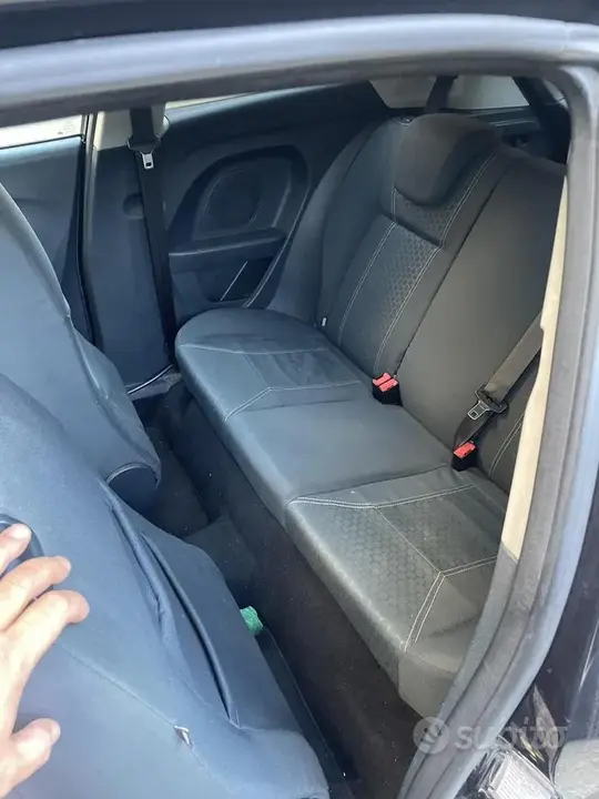 Ford Fiesta 2011 photo 5