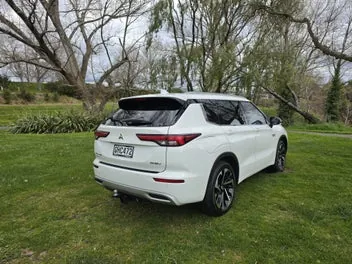 Mitsubishi Outlander 2023 photo 4