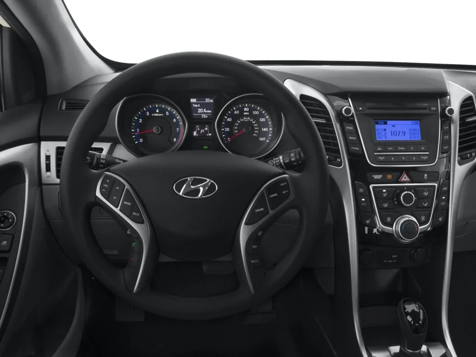 Hyundai Elantra Gt 2016 photo 4