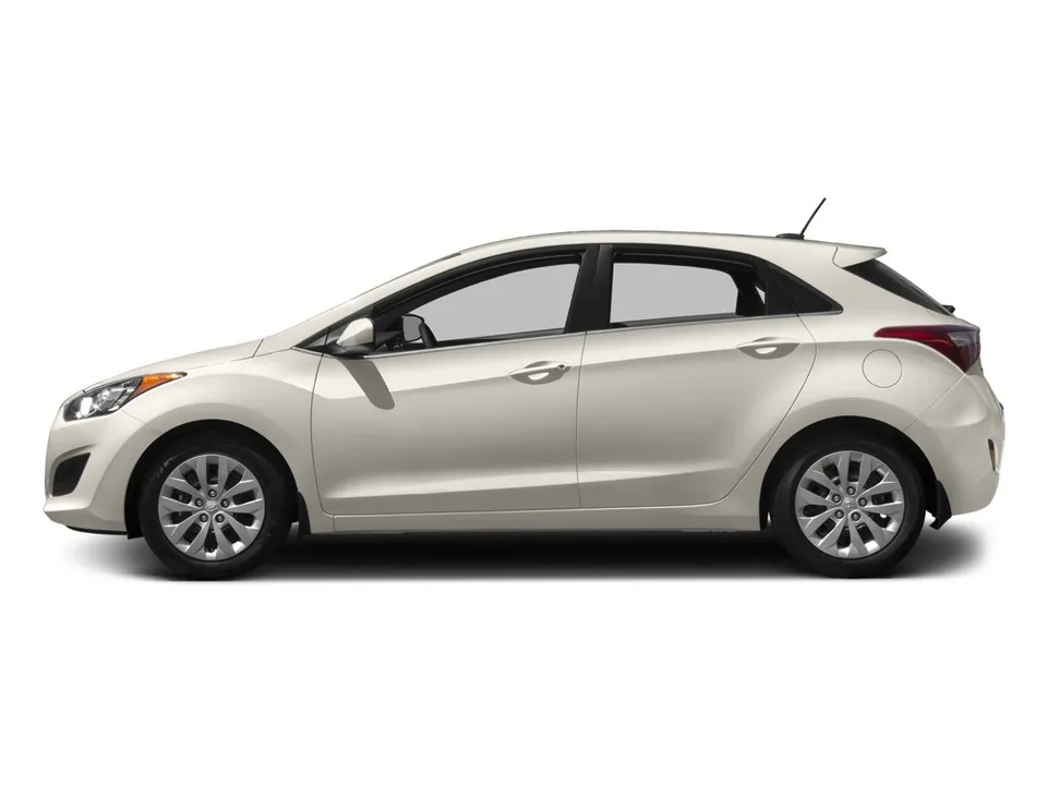 Hyundai Elantra Gt 2016 photo 3
