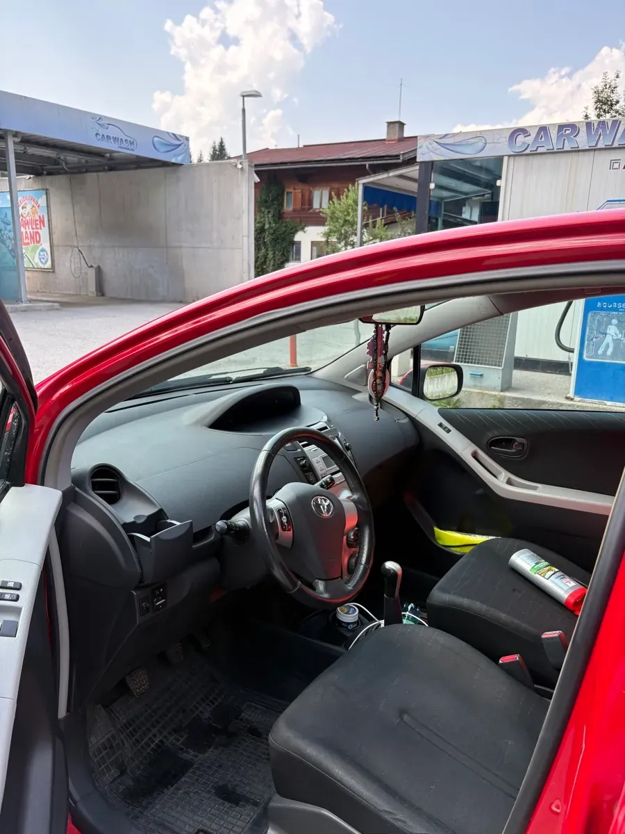 Toyota Yaris 2008 photo 2