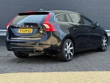 Volvo V60 2013 photo 2