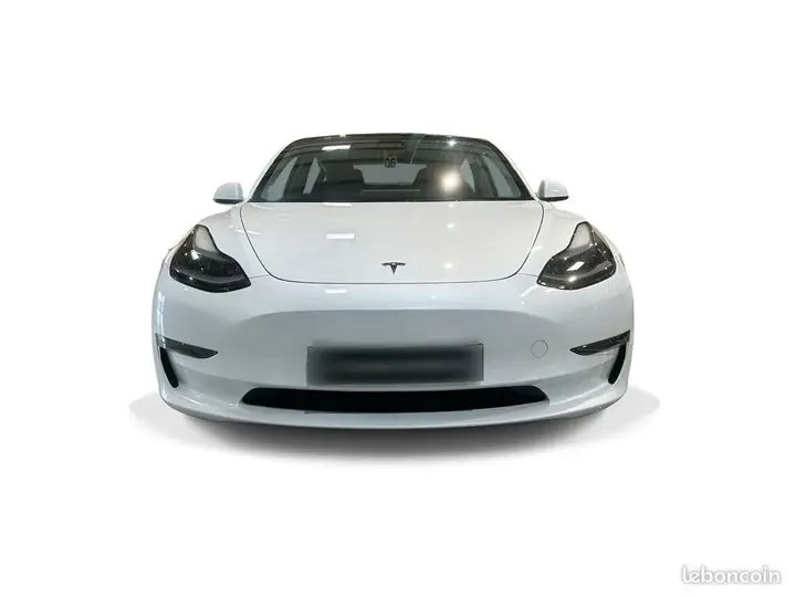 Tesla Model 3 2023 photo 2