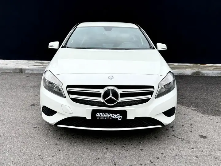 Mercedes-Benz A 160 2014 photo 3