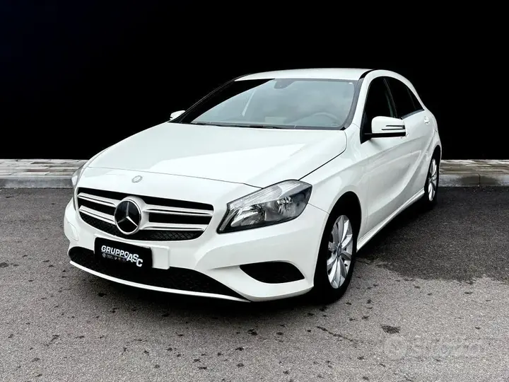 Mercedes-Benz A 160 2014 photo 2