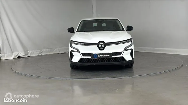 Renault Megane 2023 photo 2