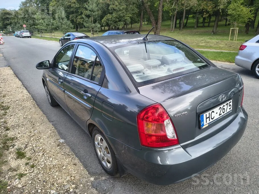 Hyundai Accent 2008 photo 2