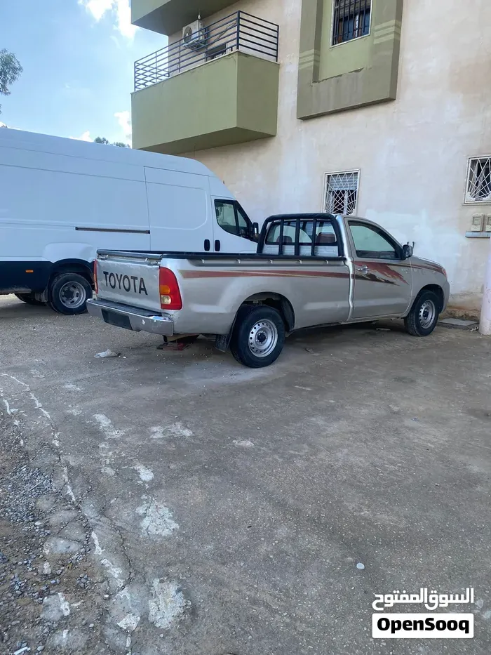 Toyota Hilux 2007 photo 4