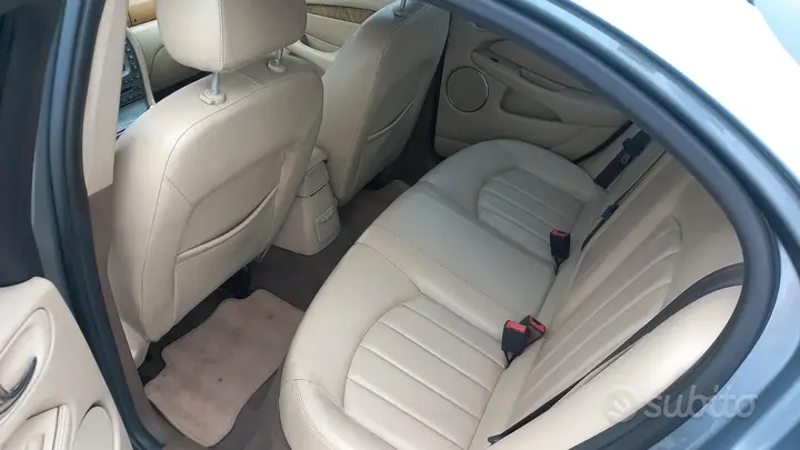 Jaguar X-Type 2003 photo 4