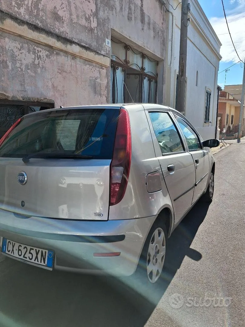 Fiat Punto 2005 photo 2