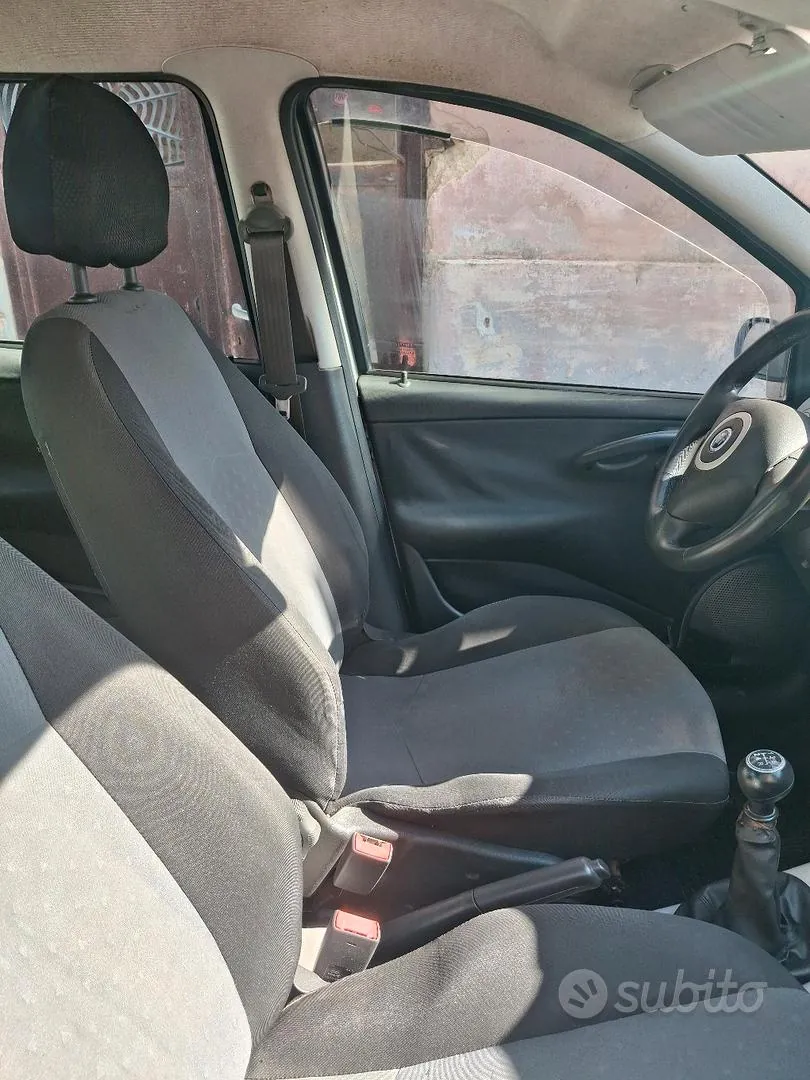 Fiat Punto 2005 photo 3