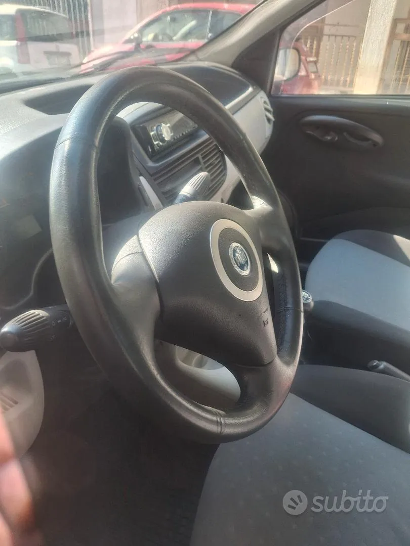 Fiat Punto 2005 photo 5