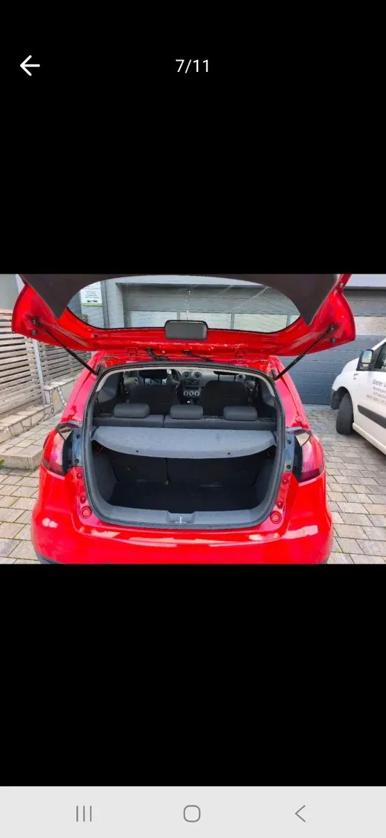 Mitsubishi Colt 2011 photo 2