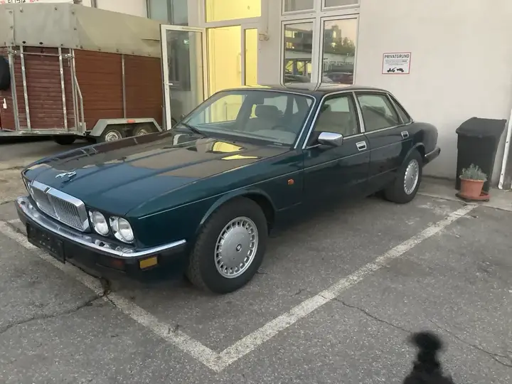 Jaguar Xj