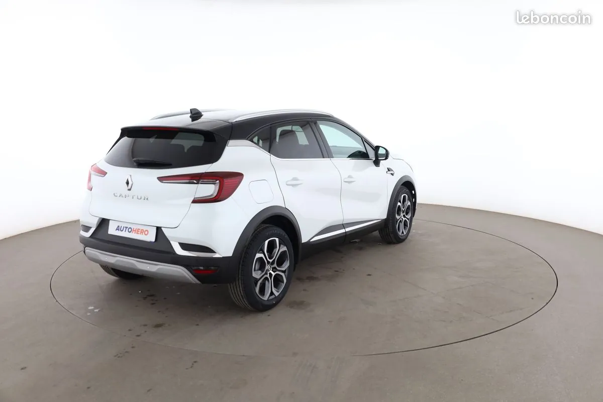 Renault Captur 2022 photo 3