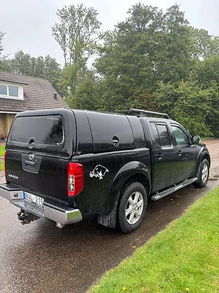 Nissan Navara 2011 photo 2