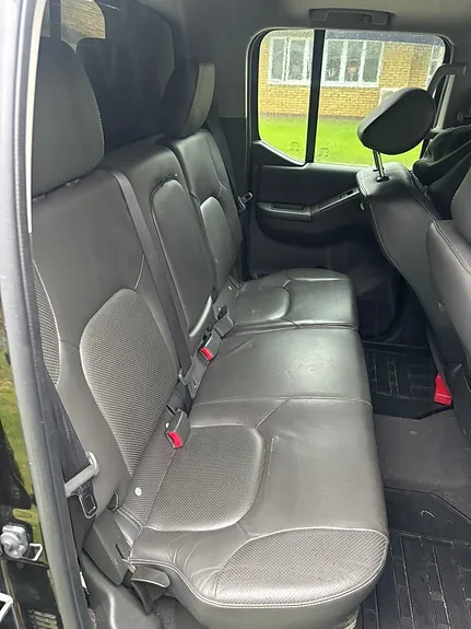 Nissan Navara 2011 photo 5