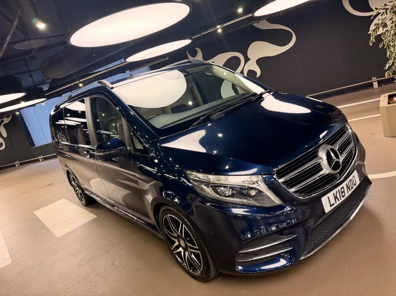 Mercedes-Benz V-Class 2018 photo 2