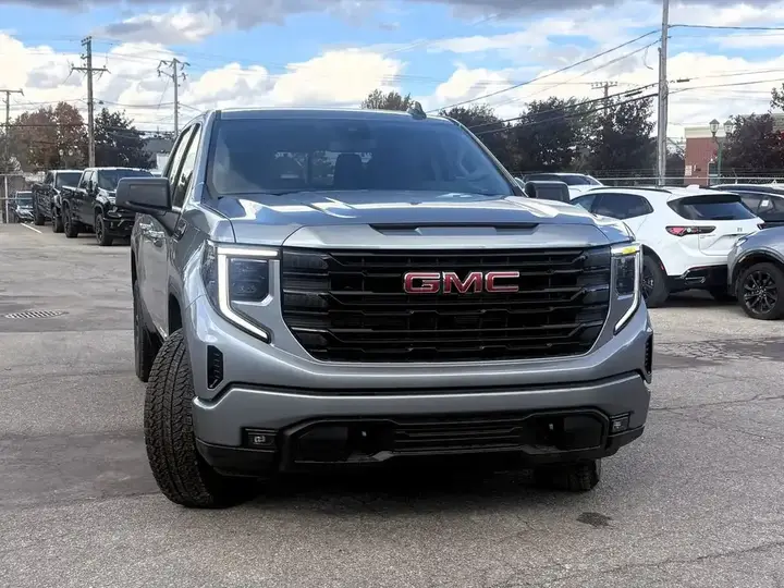GMC Sierra 1500 2026 photo 2
