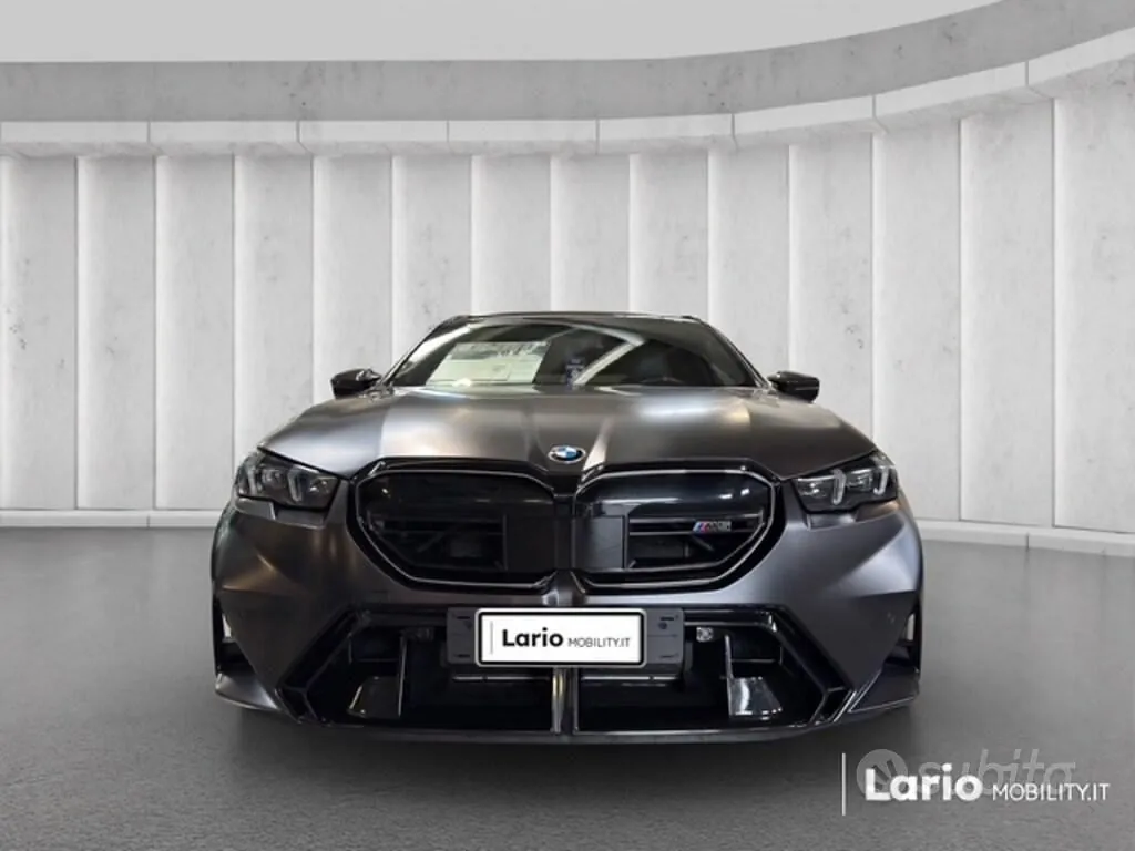 BMW M5 Touring 2025 photo 3
