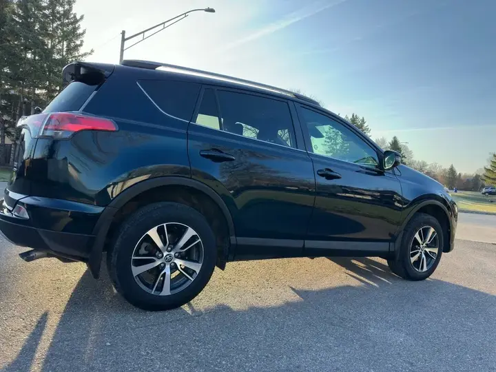 Toyota Rav4 2018 photo 3