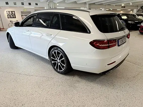 Mercedes-Benz E 220 2017 photo 4