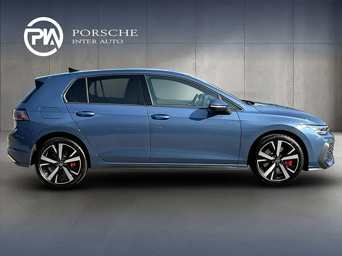 Volkswagen Golf 2025 photo 3