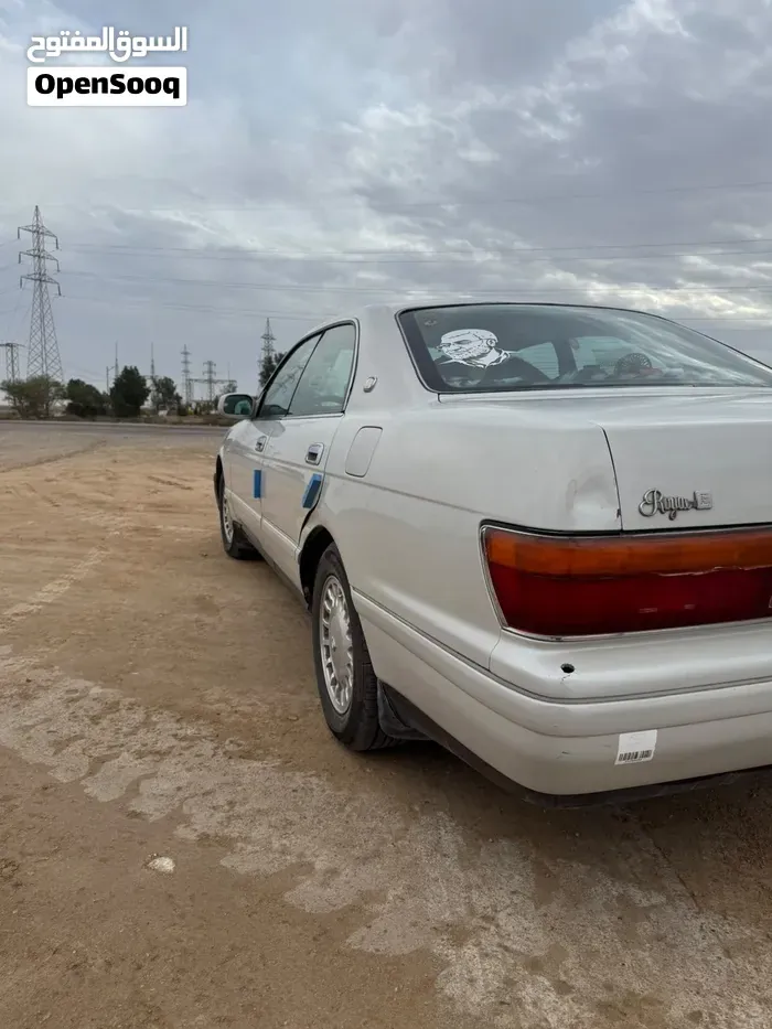 Toyota Crown 1996 photo 4