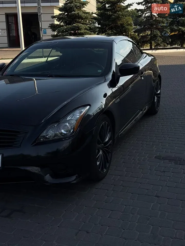 Infiniti G37 2011 photo 3