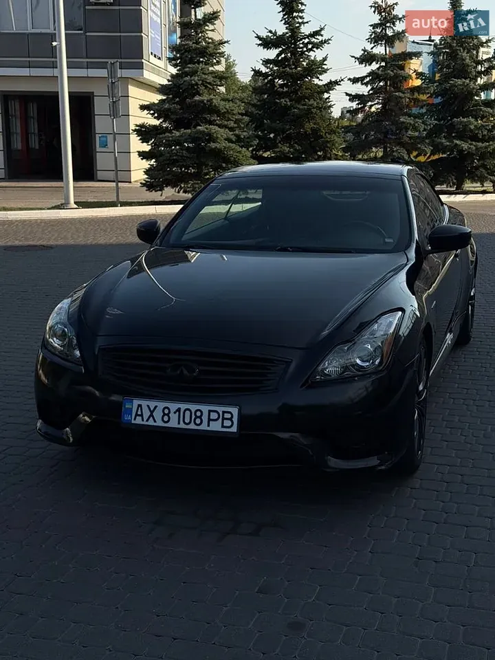 Infiniti G37 2011 photo 4