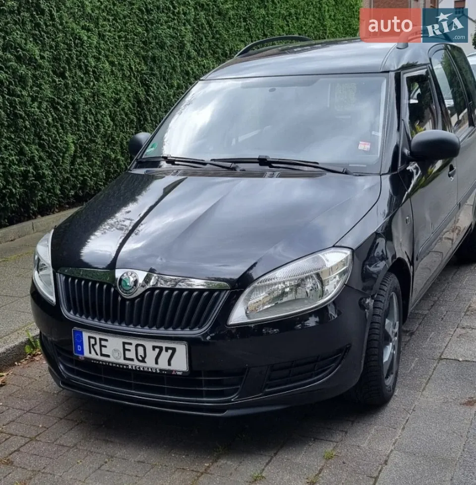 Skoda Roomster 2012 photo 2