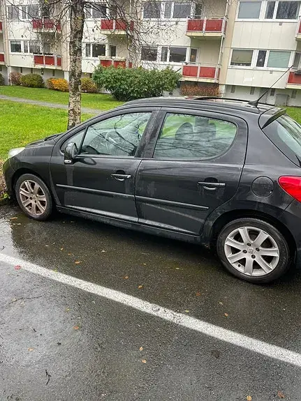 Peugeot 207 2008 photo 4