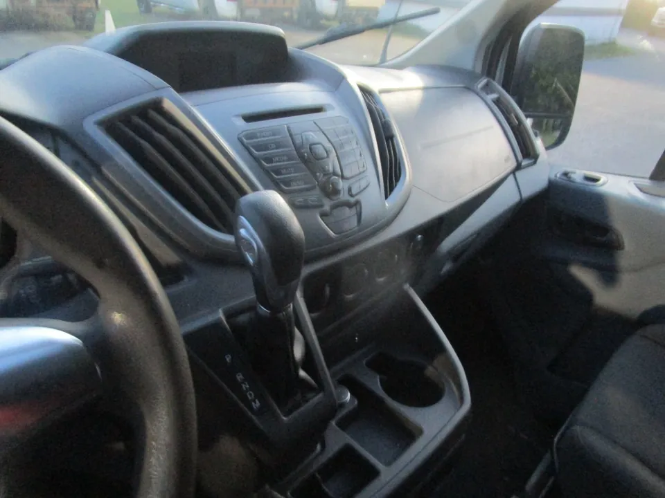 Ford Transit 2016 photo 2