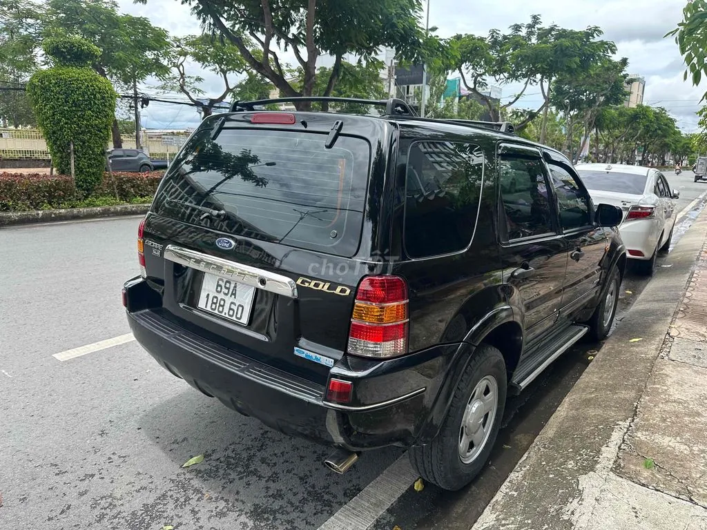 Ford Escape 2001 photo 2