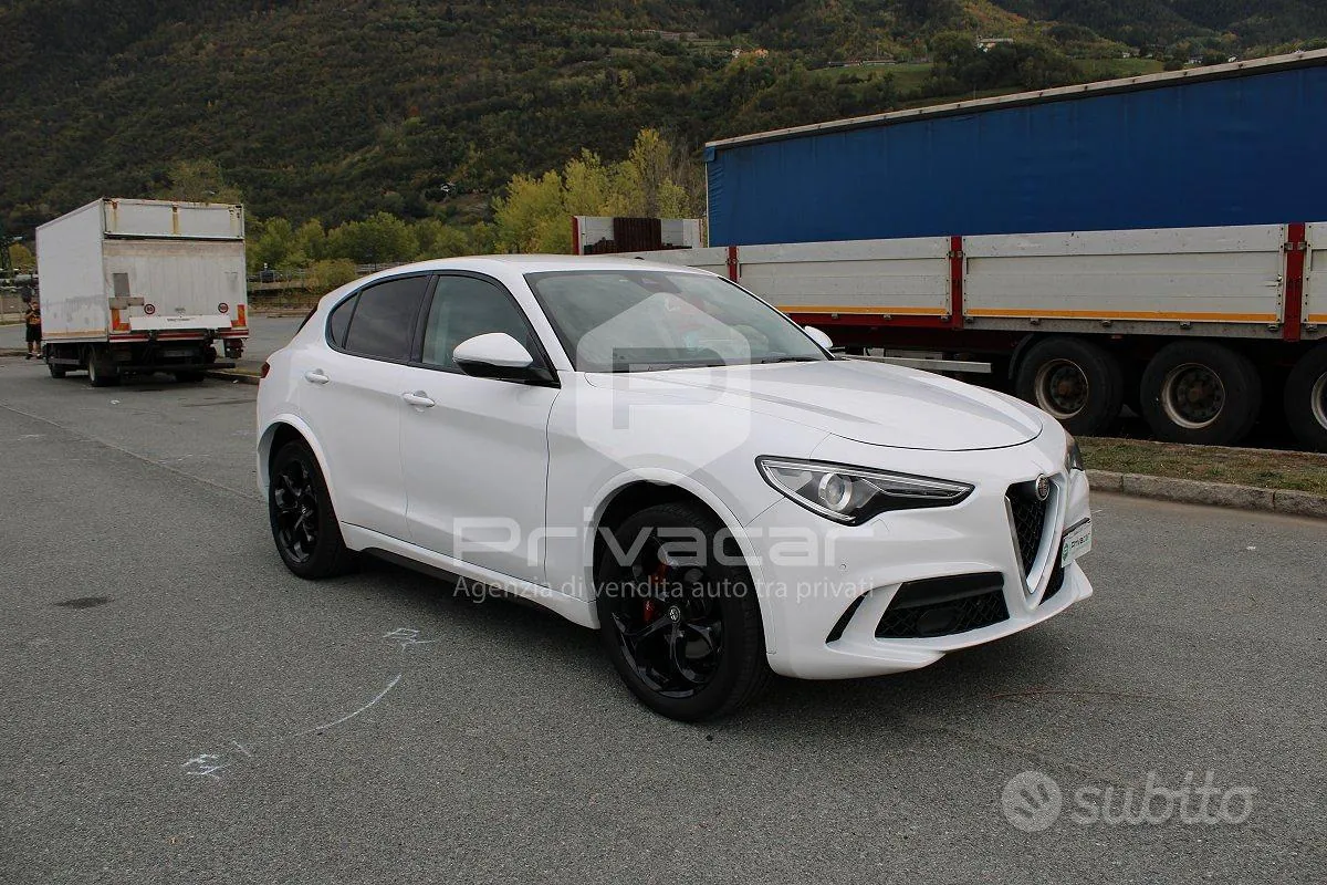 Alfa Romeo Stelvio 2018 photo 3