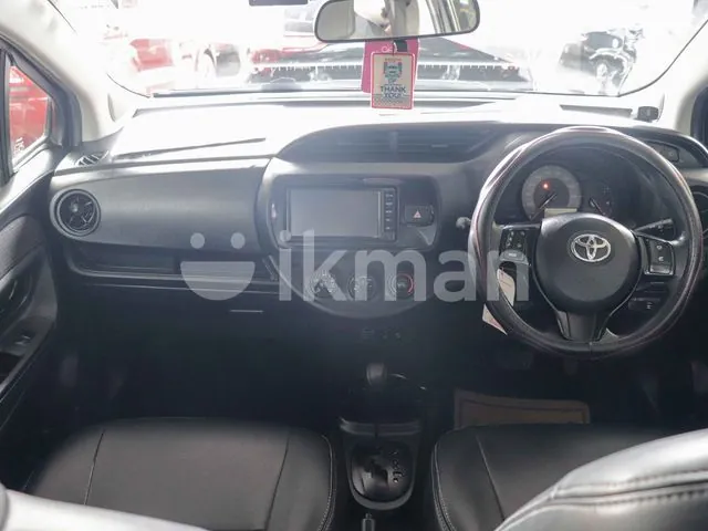Toyota Vitz 2017 photo 5