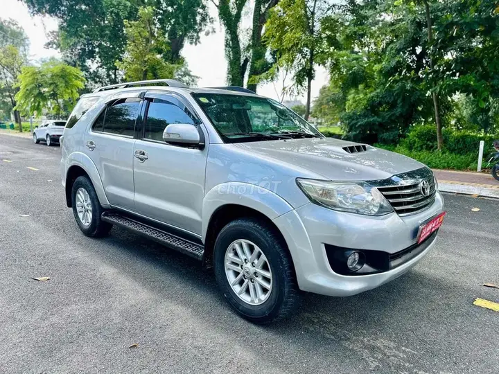 Toyota Fortuner 2014 photo 2