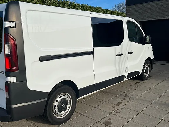 Renault Trafic 2015 photo 3