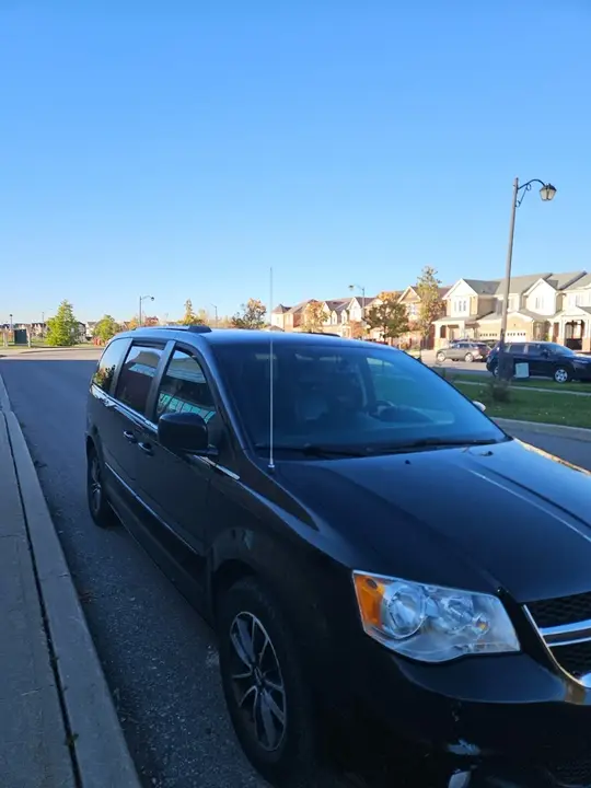 Dodge Grand Caravan 2017 photo 2