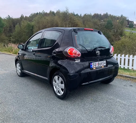 Toyota Aygo 2010 photo 4