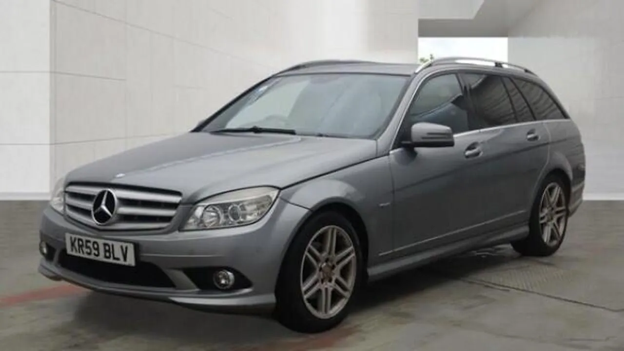 Mercedes-Benz C-Class 2009 photo 2