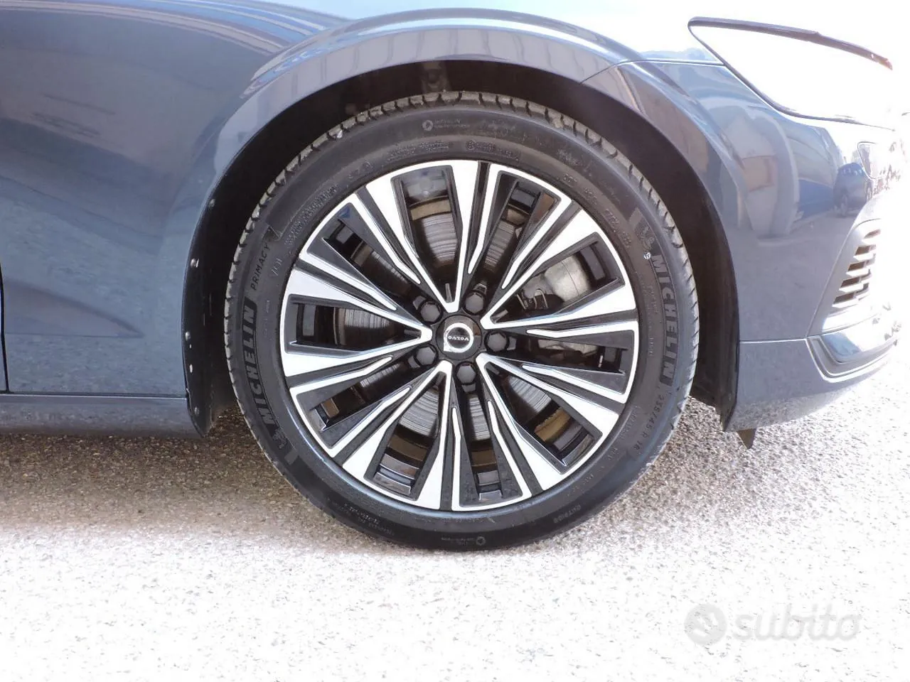 Volvo S60 2023 photo 5