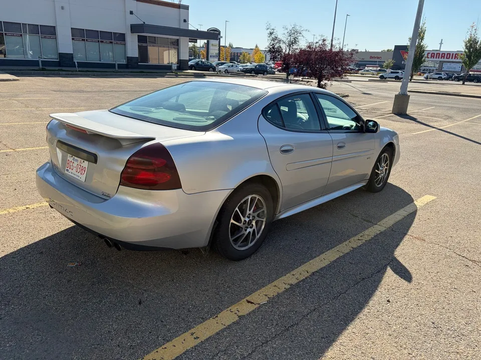 Pontiac Grand Prix 2005 photo 4