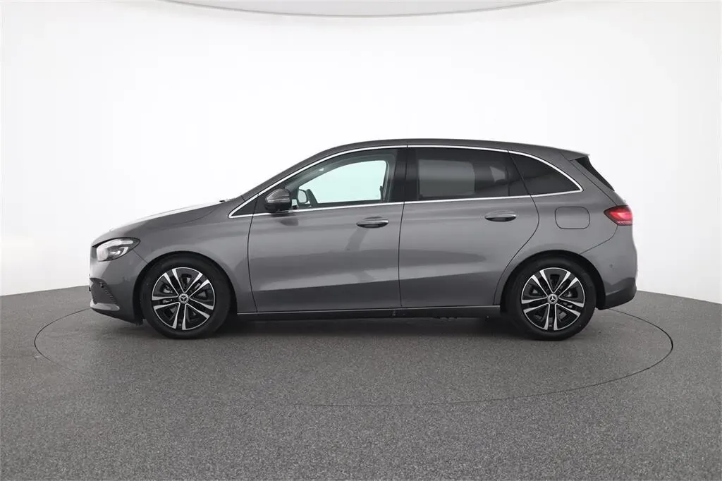 Mercedes-Benz B-Class 2025 photo 2