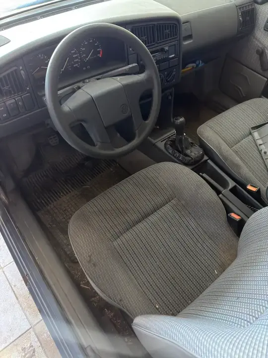 Volkswagen Passat 1991 photo 2