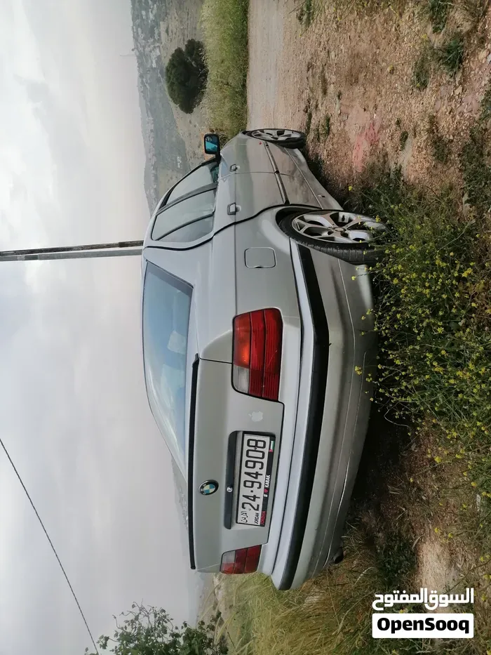 BMW 3 Series 1992 photo 4