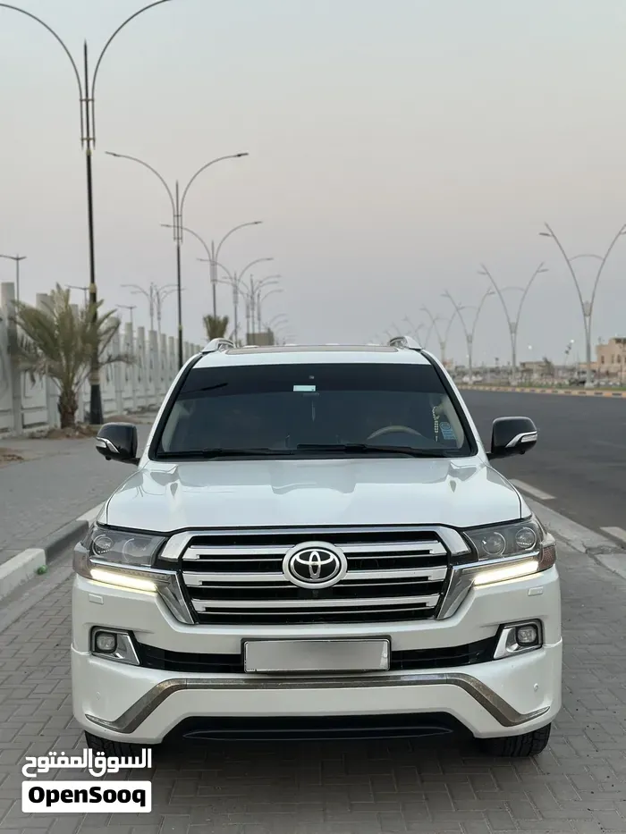 Toyota Land Cruiser 2017 photo 3