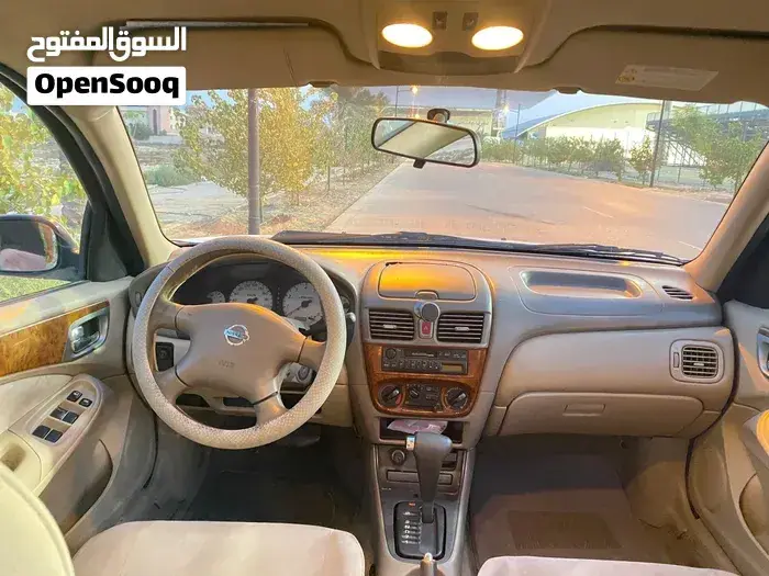 Nissan Sunny 2005 photo 2