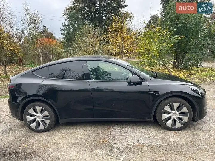 Tesla Model Y 2022 photo 3