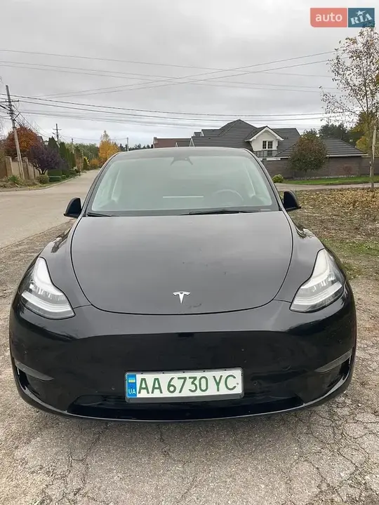 Tesla Model Y 2022 photo 2